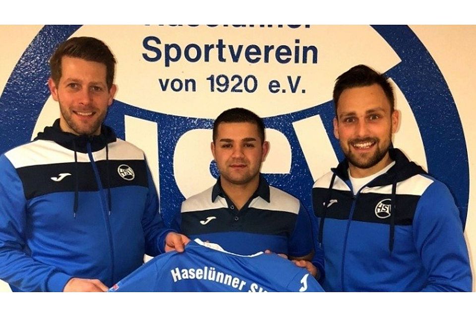 Zusammenarbeiten werden  künftig beim Haselünner SV Co-Trainer André Homann, Neuzugang Mehmet Tosun und Trainer Kevin Landgraf (v.l.). Foto: Haselünner SV