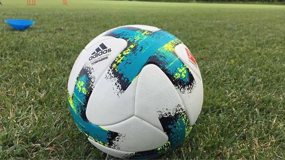 Das Duell TSG Ehingen gegen FV Ravensburg II ist das Duell Letzter gegen Vorletzter der Fußball-Landesliga. Foto: Thorsten Kern