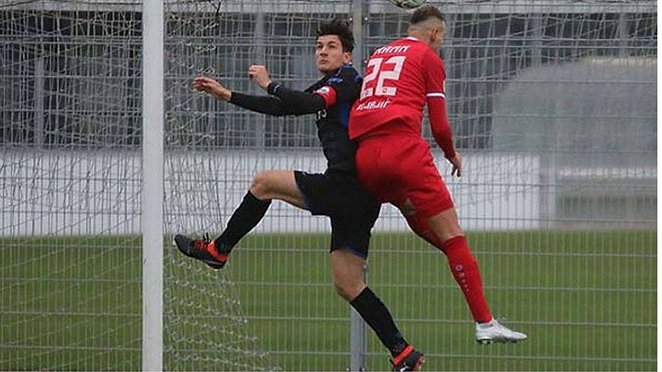 Bitter: Arber Mustafa, Kapitän der U21 des SC Paderborn 07, hat sich einen Kreuzbandriss zugezogen. F: Heinemann