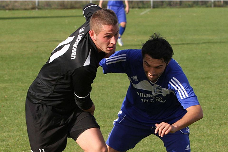 Edin Ganibegovic (links) und seine Lechhauser Kollegen siegten mit 3:1. Foto: Hochgemuth Edin Ganibegovic (links) und seine Lechhauser Kollegen siegten mit 3:1. Foto: Hochgemuth