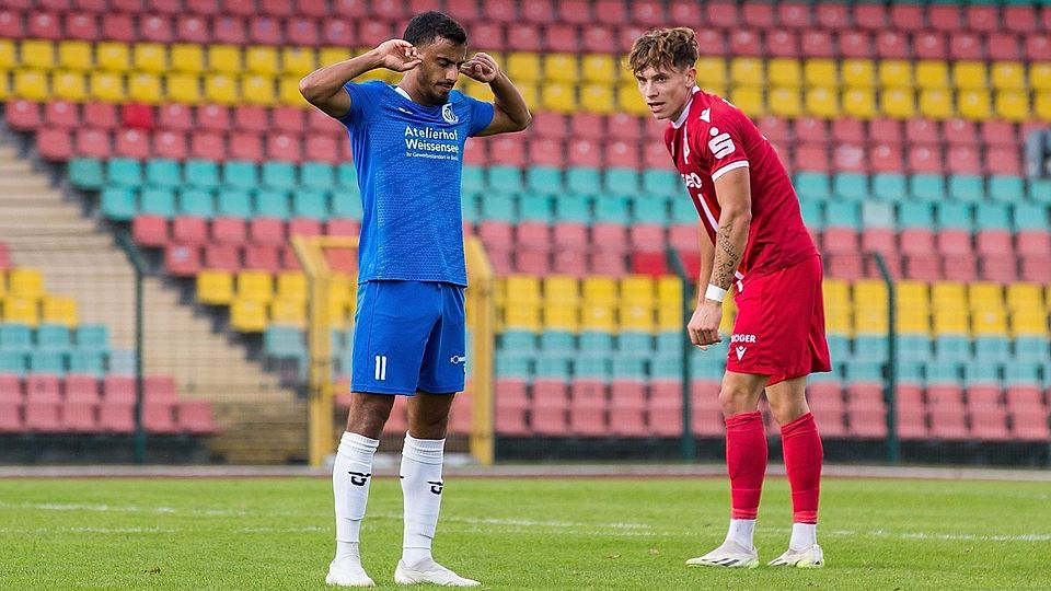 Ali Abu-Alfa (li., hier im September 2023 beim Spiel gegen Cottbus) will in Zukunft wieder im Trikot der VSG Altglienicke jubeln.