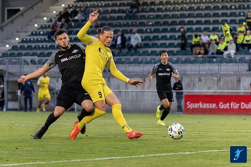 Marcio Blank (gelb) spielt seit Sommer für den VfB Homberg. 