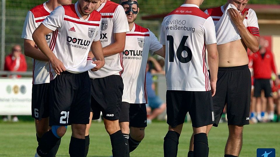 Der TSV 1860 Weißenburg will sich mit einem Sieg in Lauterhofen weiter von der Abstiegszone entfernen und den Abstand auf den SVL weiter vergößern