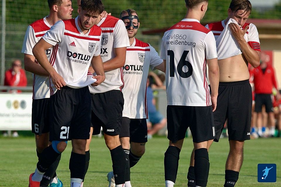 Der TSV 1860 Weißenburg will sich mit einem Sieg in Lauterhofen weiter von der Abstiegszone entfernen und den Abstand auf den SVL weiter vergößern