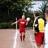 Der FC Lörzweiler spielt aktuell noch auf der roten Asche am Hohberg, mit dem Projekt „Alles auf Grün“ hofft die Vereinsführung aber auf einen neuen Kunstrasen. Archivbild: Haas
