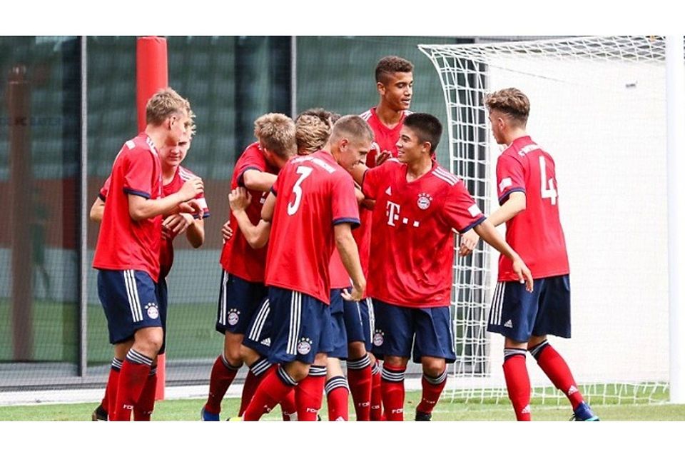 Die U17 des FC Bayern beendet die Hinserie auf Platz eins. Christian Riedel