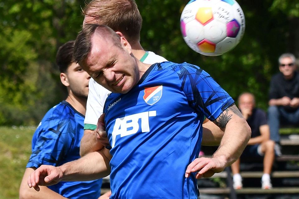 Ex-Profi Martin Dausch steuerte einen Dreierpack zum 10:2-Erfolg des TSV Kottern II bei.