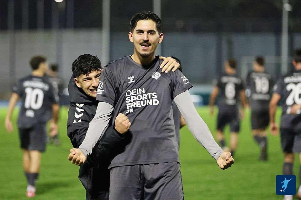 Oguz Ayan (Vordergrund) wechselt in die Bezirksliga. 