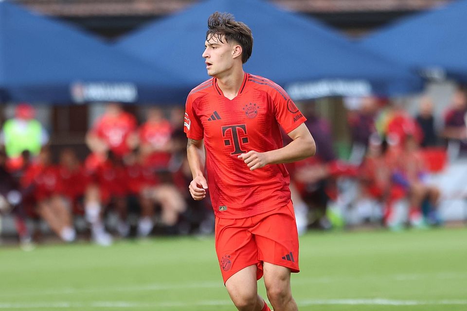 Javier Fernandez, Portraet, Portrait, Fussball / FC Rottach-Egern - FC Bayern Muenchen / Testspiel / Sportplatz in Rotta Javier Fernandez, Portraet, Portrait, Fussball / FC Rottach-Egern - FC Bayern Muenchen / Testspiel / Sportplatz in Rotta