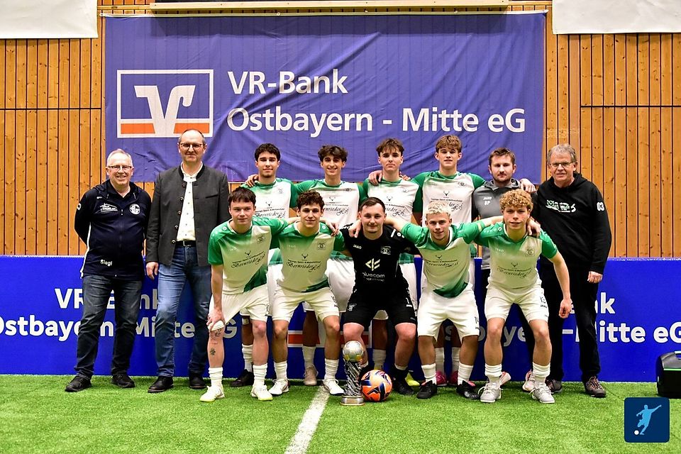Die SpVgg GW Deggendorf setzte sich beim VR-Bank-Cup durch Die SpVgg GW Deggendorf setzte sich beim VR-Bank-Cup durch