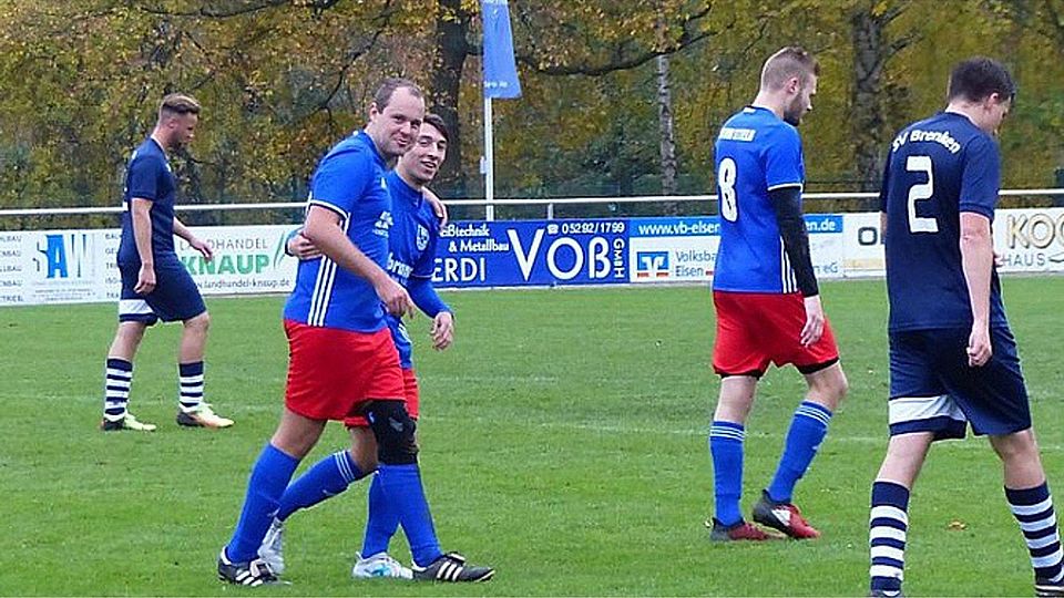 Erzielten heute fünf der sieben Treffer für den SV Etteln: Alexander Sallen (l.) und Alessandro Busacca (r.). F: Dickgreber
