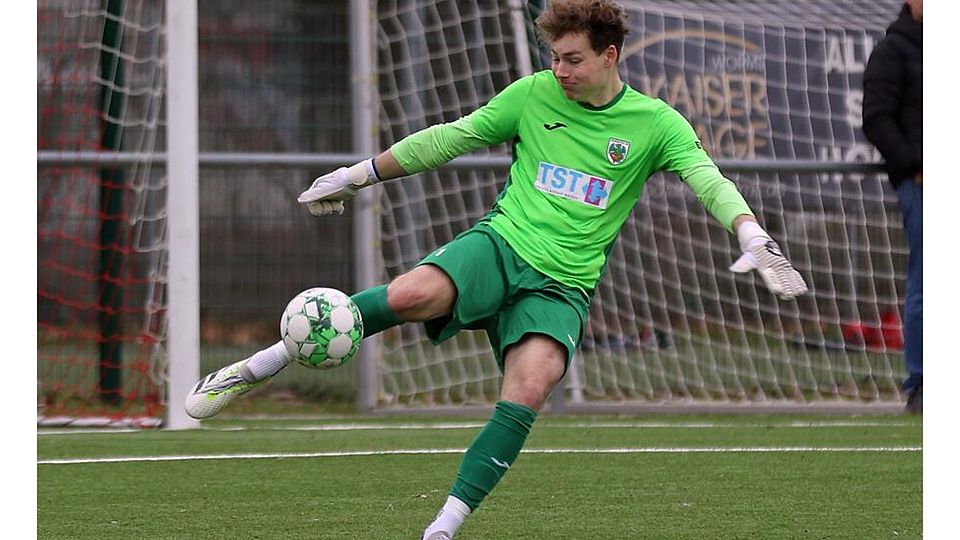 Trug bereits drei Jahre das Wormatia-Trikot: Schlussmann Luca Pedretti.	Archivfoto: Christine Dirigo/pakalski-press