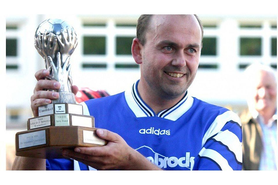 Gerd Elsner holte den Kreispokal der AH mit der SG Vinsebeck/Sandebeck 2003, 2005 und 2007.