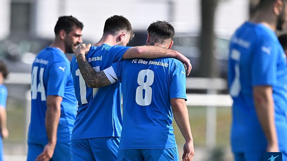 Der FC Ober-Ramstadt dreht das Derby gegen Modau II und bleibt damit auf dem zweite Tabellenplatz. 