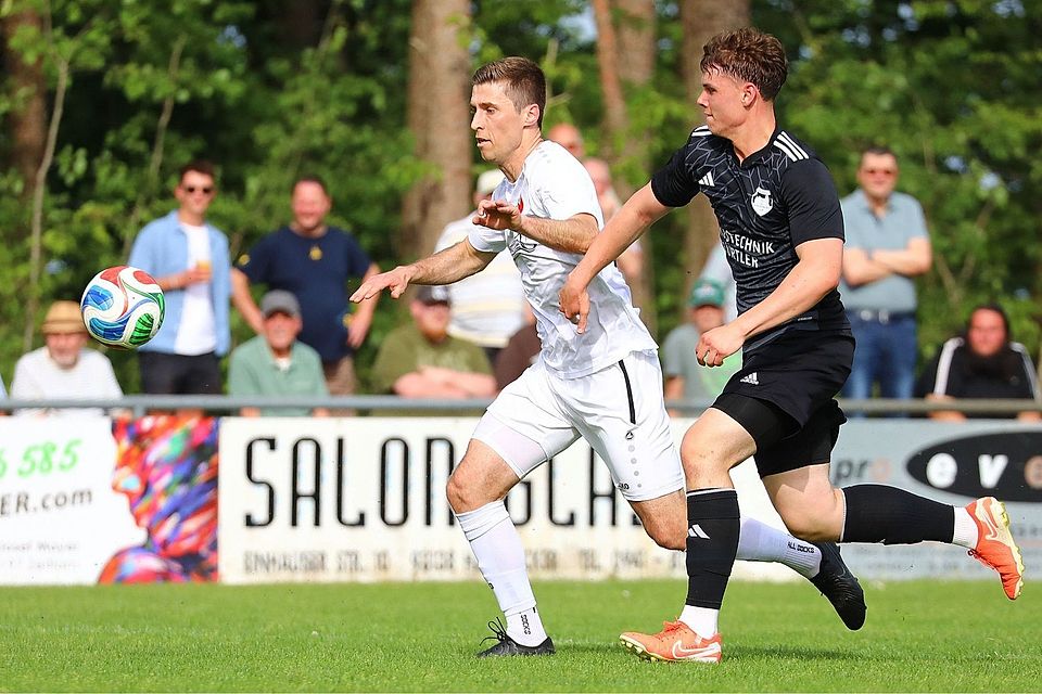 Tobias Geier (links) wechselt vom SV Wiesent zum FC Thalmassing. Tobias Geier (links) wechselt vom SV Wiesent zum FC Thalmassing.