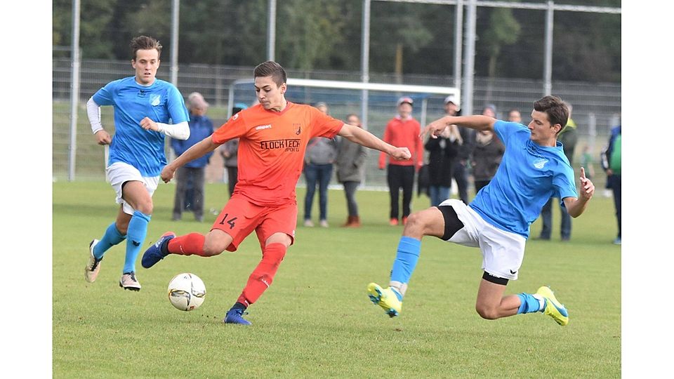 Der Einsatz der Königsbrunner, wie hier Robin Tanner (rechts) gegen Thomas Stockinger, stimmte, aber zum einem Punkt reichte es nicht.