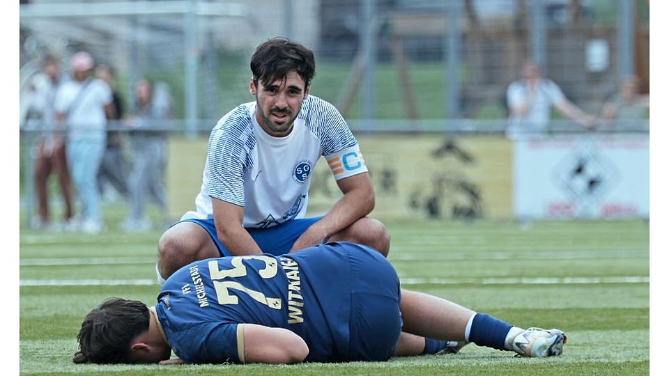 Am Boden waren Anfang Juni noch beide Teams, als der VfL Michelstadt (liegend: Paul Witmaier) die SG Sandbach (hinten: Luca Wirth) in der Relegation zur Kreisoberliga empfing. Am Sonntag treffen beide Teams nun in der A-Liga aufeinander 	Archivfoto: Herbert Krämer