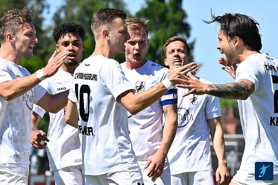 Große Erleichterung beim TSV Schwaben Augsburg! Große Erleichterung beim TSV Schwaben Augsburg!