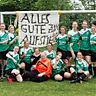 Als Vizemeister schafften die Fußballerinnen des Heeslinger SC den Aufstieg in die Kreisliga.Foto G. Holsten