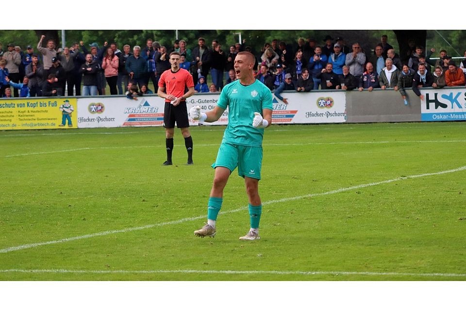 Olchings Torwart Maximilian Hoffmann.