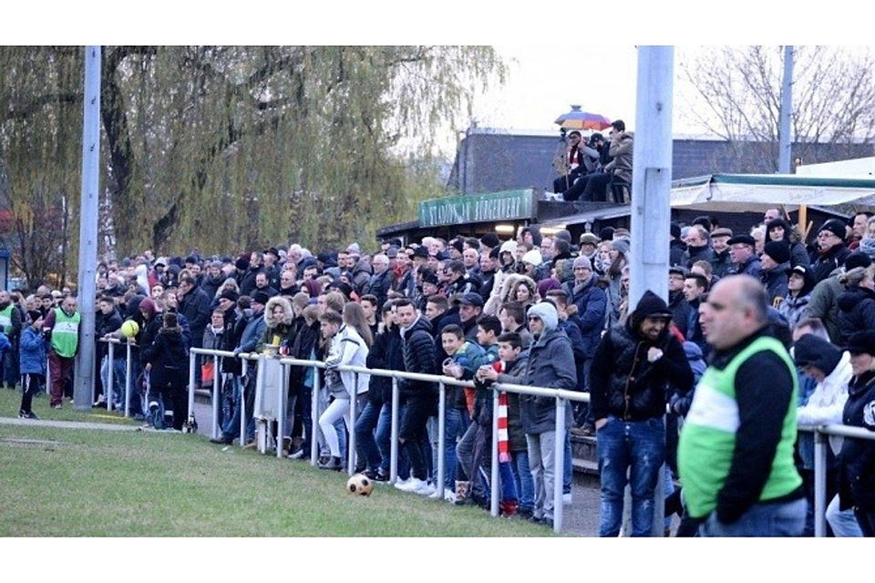 Beim Rückspiel in Lüxem werden am Sonntag weit über 1000 Zuschauer erwartet.