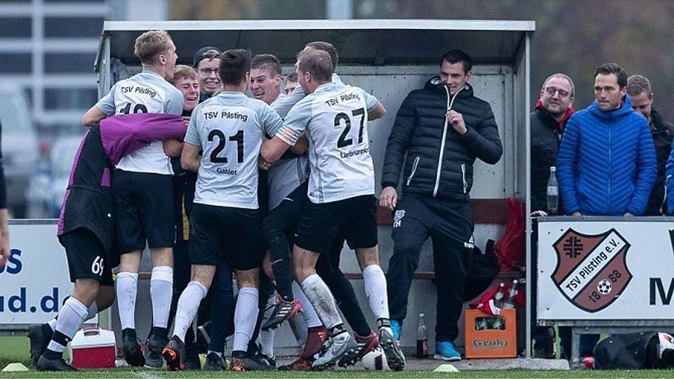 Aus dem Jubeln gar nicht mehr heraus kam der TSV Pilsting (hier beim 2:1-Erfolg über den SV Hebertsfelden) in der Herbstrunde der Kreisliga Isar-Rott. F: Becherer