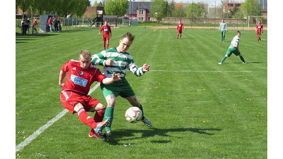 Gehrden (in rot) siegte in der Vorwoche 4:0 über Fortuna Genthin   F: Kay Bohn