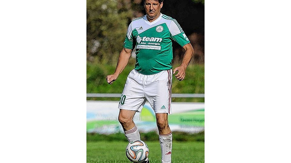 Eine wichtige Figur sowohl auf als auch neben dem Platz: Ralf Hartmann vom MTSV Olympia. Foto: Sell