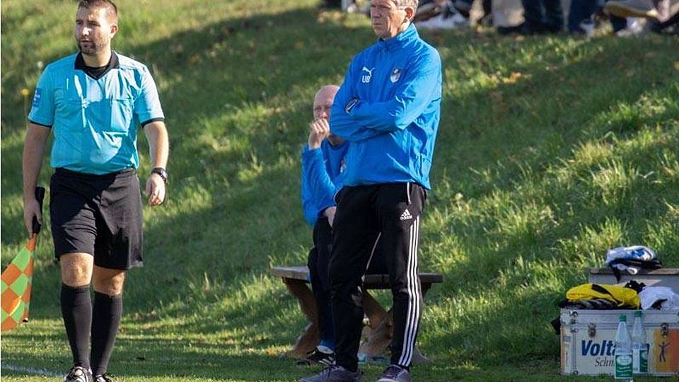 Ulli Baumann (Bildmitte) tritt vehement für einen Abbruch der Saison ein.