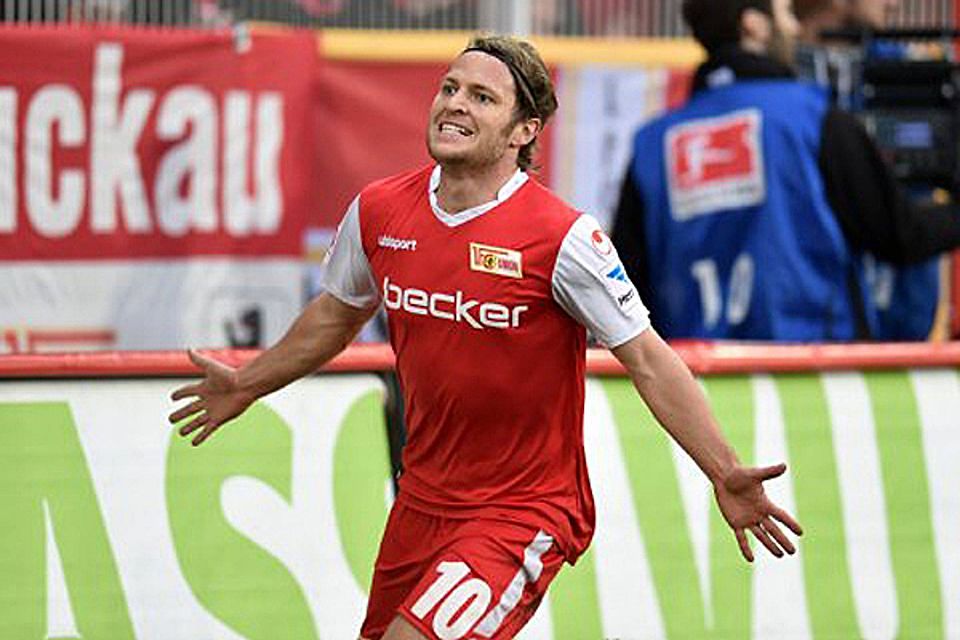 Der Moment, in dem er die ganze Welt umarmen möchte: Martin Dausch nach dem 1:0 gegen Köln. Foto: City-Press