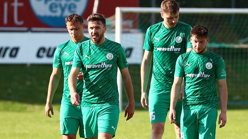 Der Regensburger Fortuna um Cieslik (v.l.), Sautner, Liebherr und Schmitt hilft am letzten Spieltag nur ein Sieg.