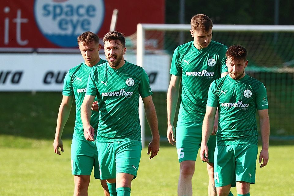 Der Regensburger Fortuna um Cieslik (v.l.), Sautner, Liebherr und Schmitt hilft am letzten Spieltag nur ein Sieg.