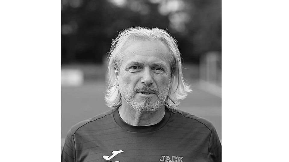 Der ehemalige DDR-Nationalspieler Hans Richter ist am Samstag verstorben. 