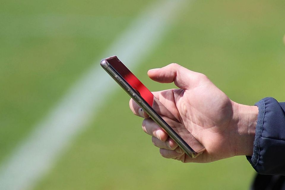 Das Geschehen auf anderen Plätzen ist für viele Teams am Sonntag wichtig. FuPa hilft Euch da gerne weiter.