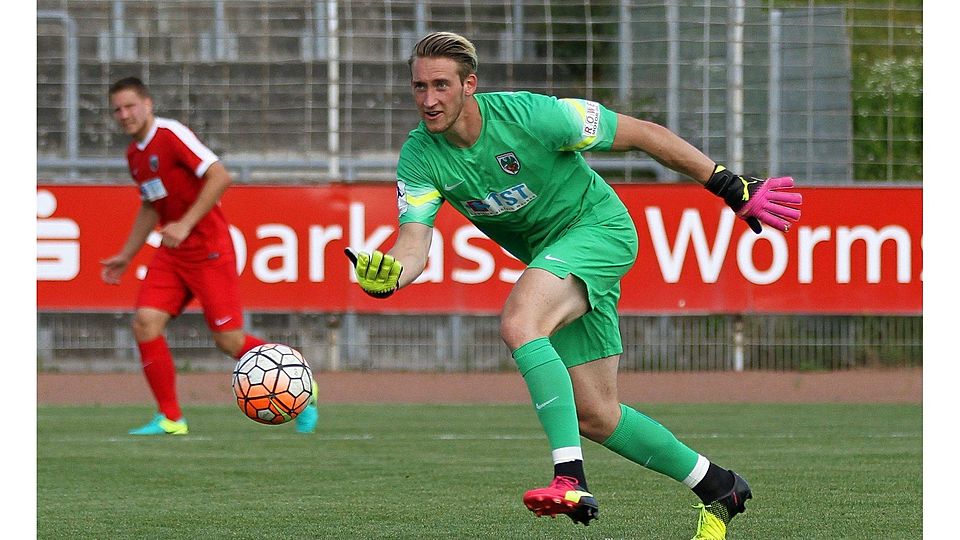 Konstante ohne Vertrag: Seit Trainingsbeginn mischt Tobias Trautner bereits bei Wormatia mit. Der Keeper fährt nun auch mit ins Trainingslager nach Sommerhausen.	Foto: photoagenten