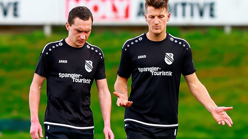 Im Sommer ist Schluss: Michael Panknin (links) und Simon Schröttle beenden nach der Saison ihre Trainertätigkeit beim Landesligisten FC Ehekirchen.