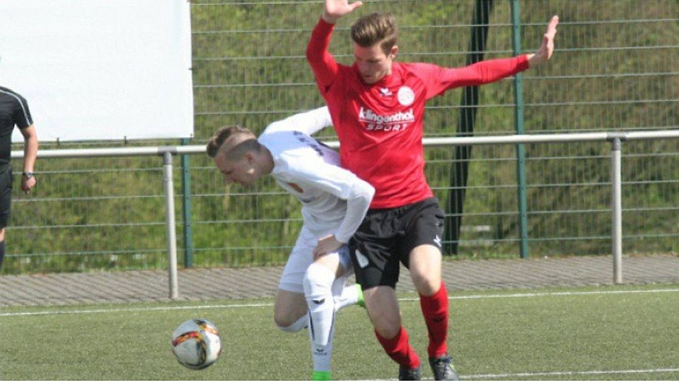 Wieder nichts: Maik Peters und der Hövelhofer SV spielten trotz bester Torchancen auch gegen Peckeloh nur 1:1. F: Lars Lange