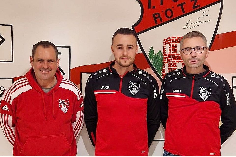 Von links: Stellv. Abteilungsleiter Jürgen Heimerl, Spielertrainer Tomáš Petráček und Abteilungsleiter Benedikt Christoph.