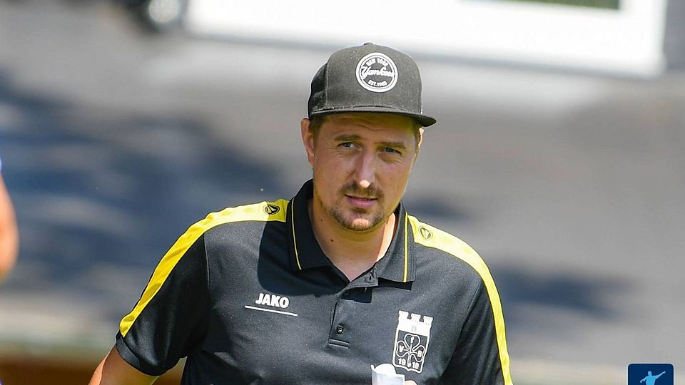 Saisonauftakt mit zwei Derbys: Coach Stefan Voits (VfB 1910 Salzkotten) plagt sich mit einigen Verletzungen in der Vorbereitung. 