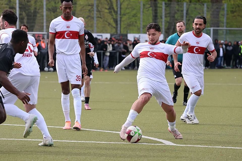 Ayan bleibt dem SC Türkiyemspor erhalten.