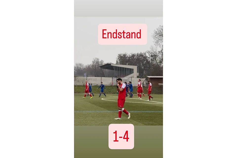 Nicolai Hönnige richtet seine Armschiene nachdem 0:1 Nicolai Hönnige richtet seine Armschiene nachdem 0:1