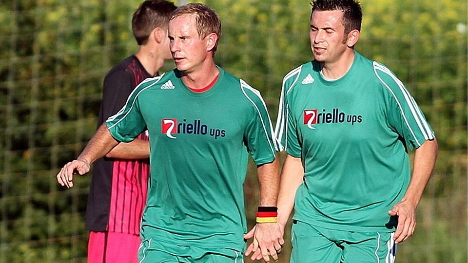 Führen seit dieser Saison den TSV Karpfham als Spielertrainer-Duo: Thomas Löw und Wolfgang Stöckl