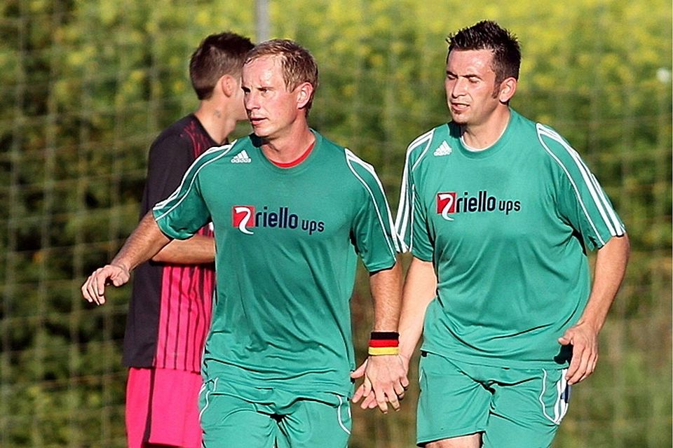 Führen seit dieser Saison den TSV Karpfham als Spielertrainer-Duo: Thomas Löw und Wolfgang Stöckl