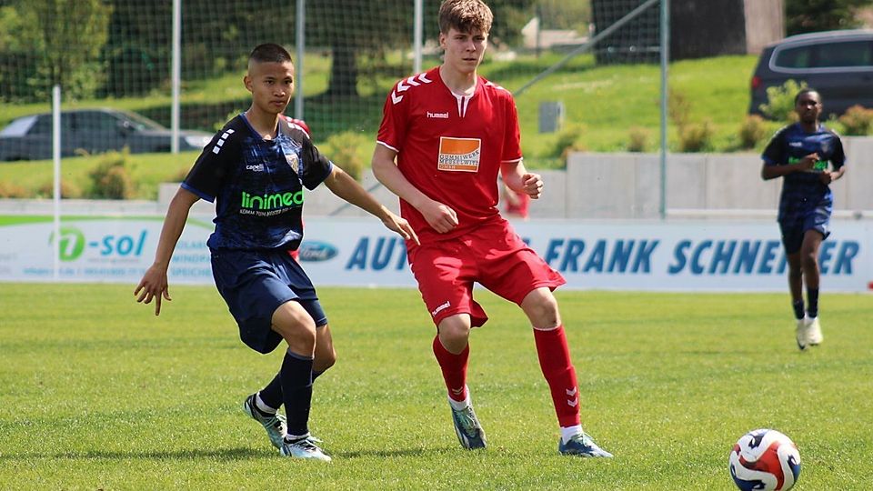 Peempos Thubthimdee (links) wechselt als großes Talent zum FC An der Fahner Höhe.