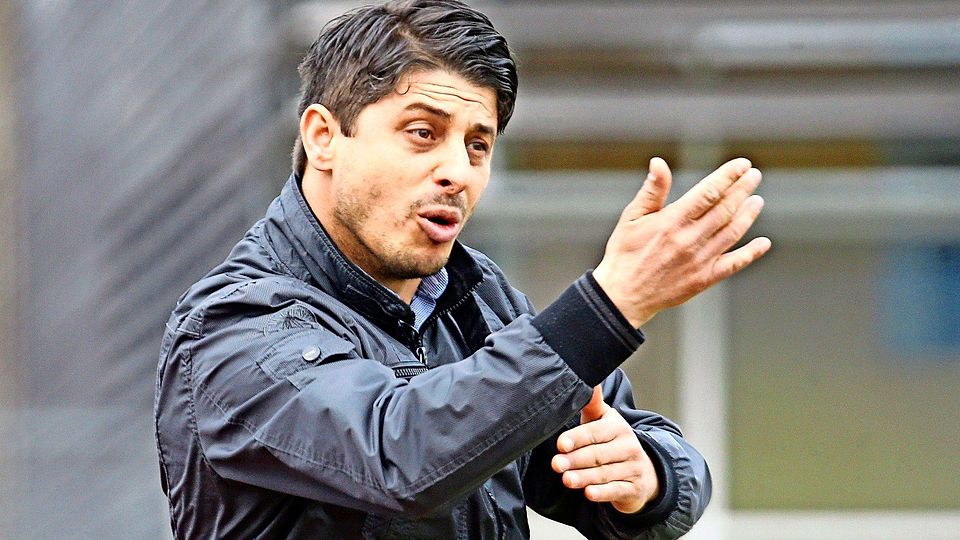 Nach der Rückkehr an die Tabellenspitze ist für den Trainer Cataldo Diletto die Richtung vorgegeben: Es soll für Calcio erstmals in die Verbandsliga gehen. Foto: Archiv Baumann