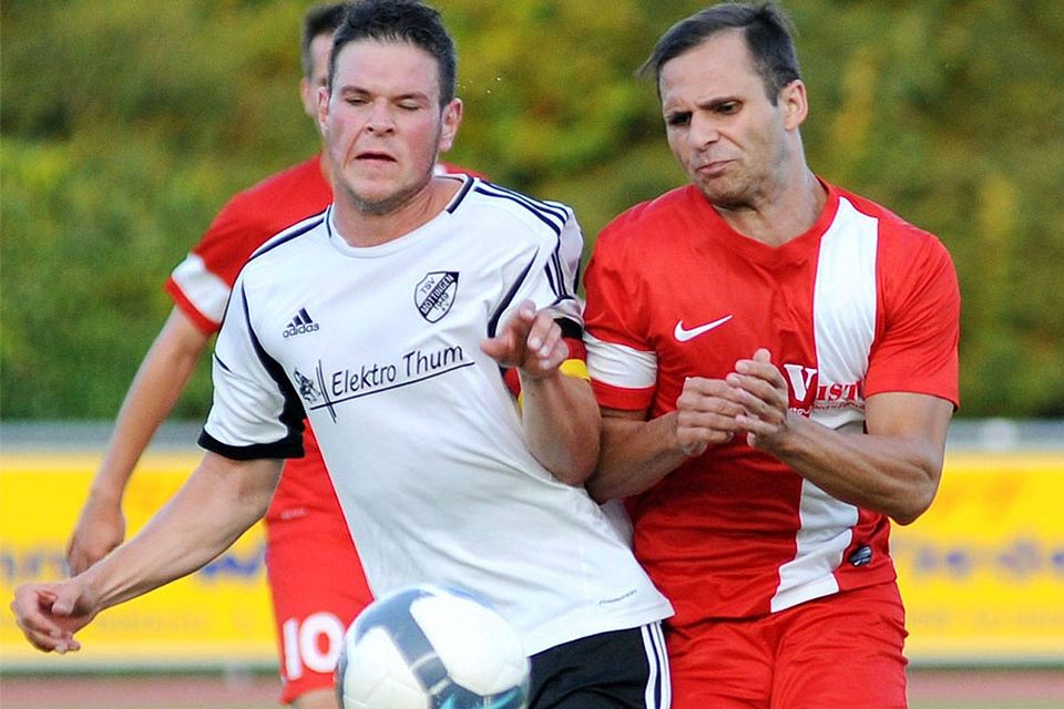Maik Malik (rechts) ist einer von drei Spielern, die dem FC Donauwörth im Derby gegen den TSV Rain II gesperrt fehlen werden.	F.: Szilvia Izsó