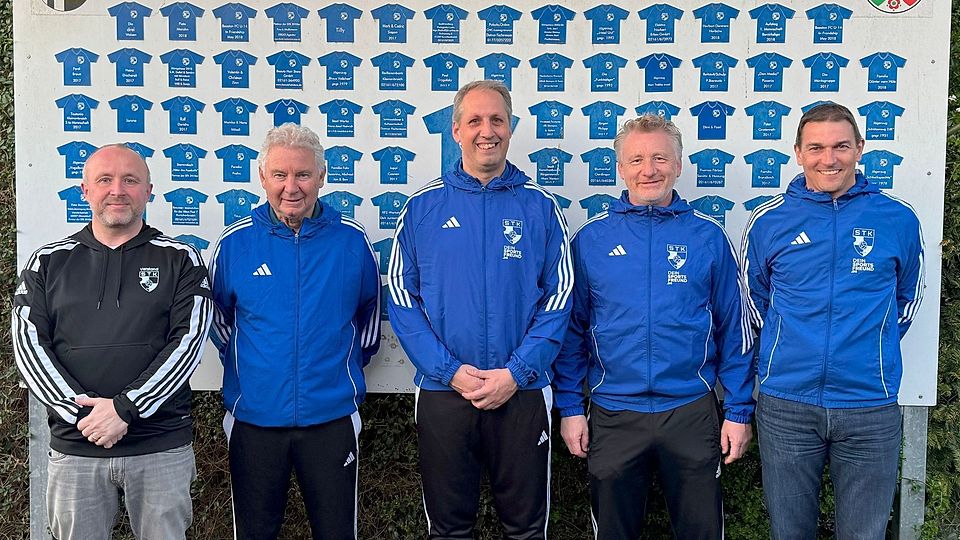 Die Teutonen präsentieren Mischa Bongarz (Mitte) als neuen Trainer für die Saison 2025/26.