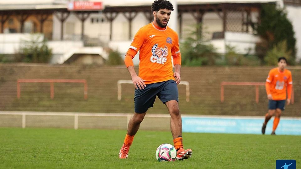 Der SV Wiesbaden um Sohaib Benikhlef (im Bild) muss am Sonntag bei Aufsteiger Juno Burg ran. 