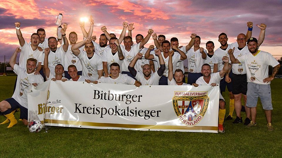 So sehen Sieger aus: Die SSG Mariahof ist C-/D-Liga-Pokalsieger 2020. 