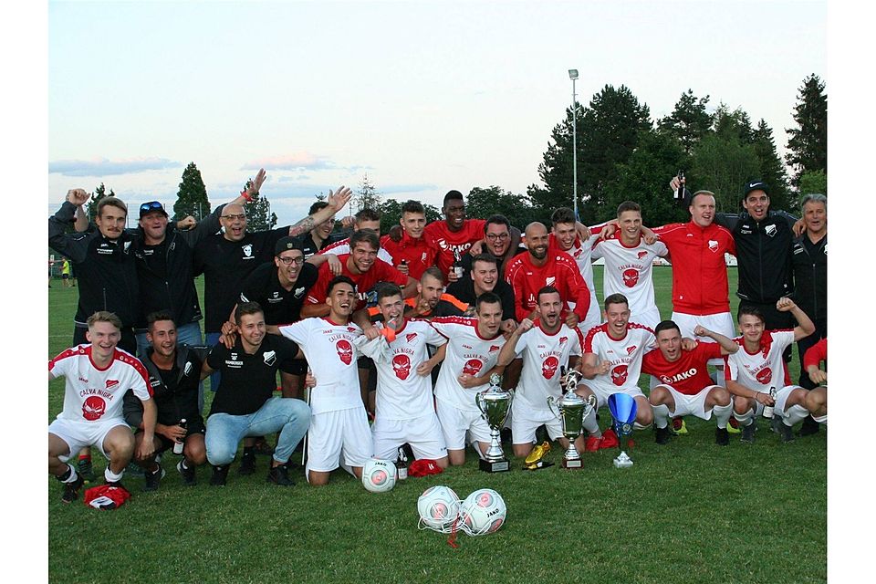 Groß war die Freude beim FC Alemannia Hamberg nach dem Sieg im Finale des Bietpokals. Foto: Lachenmaier